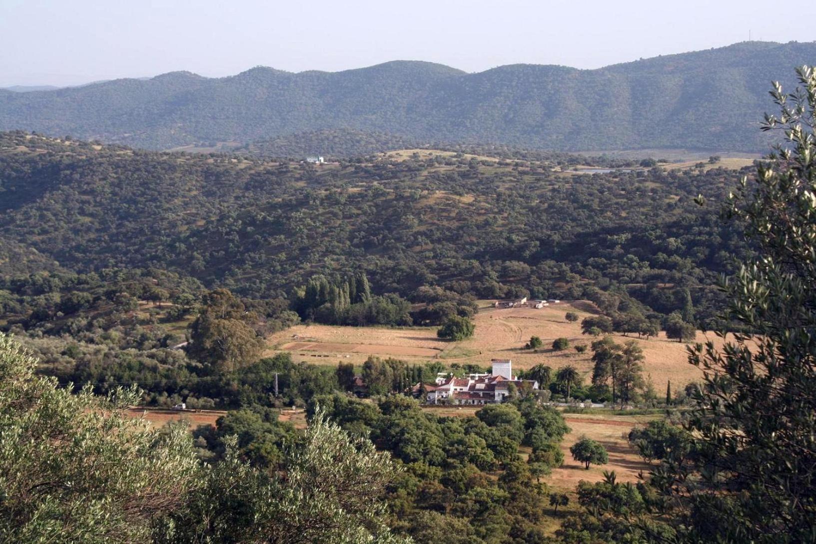 Las Navezuelas Cazalla de la Sierra Exterior photo